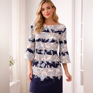 NWT Vince Camuto Bell-Sleeved‎ Dress Size 4